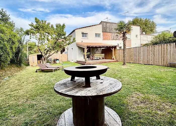 Nana Blou Semesterbostad